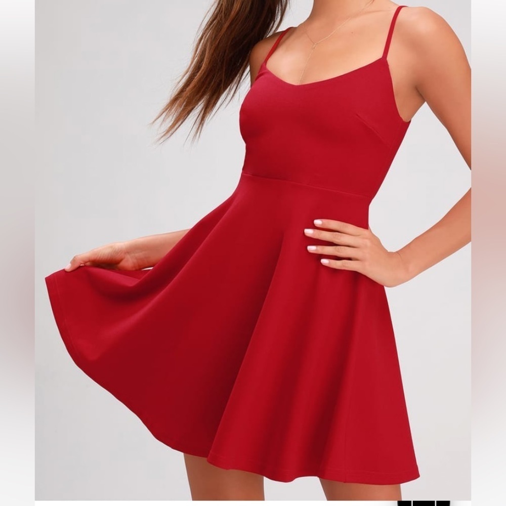 Lulus women’s red skater dress, small, NWT​​​